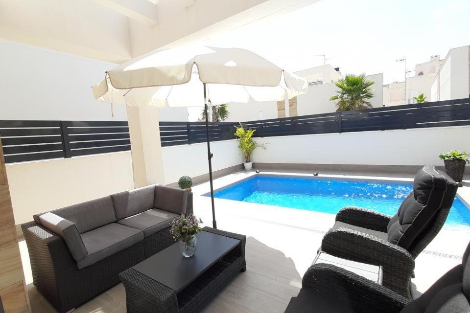 Villa Wilhelmina Torrevieja Eksteriør bilde
